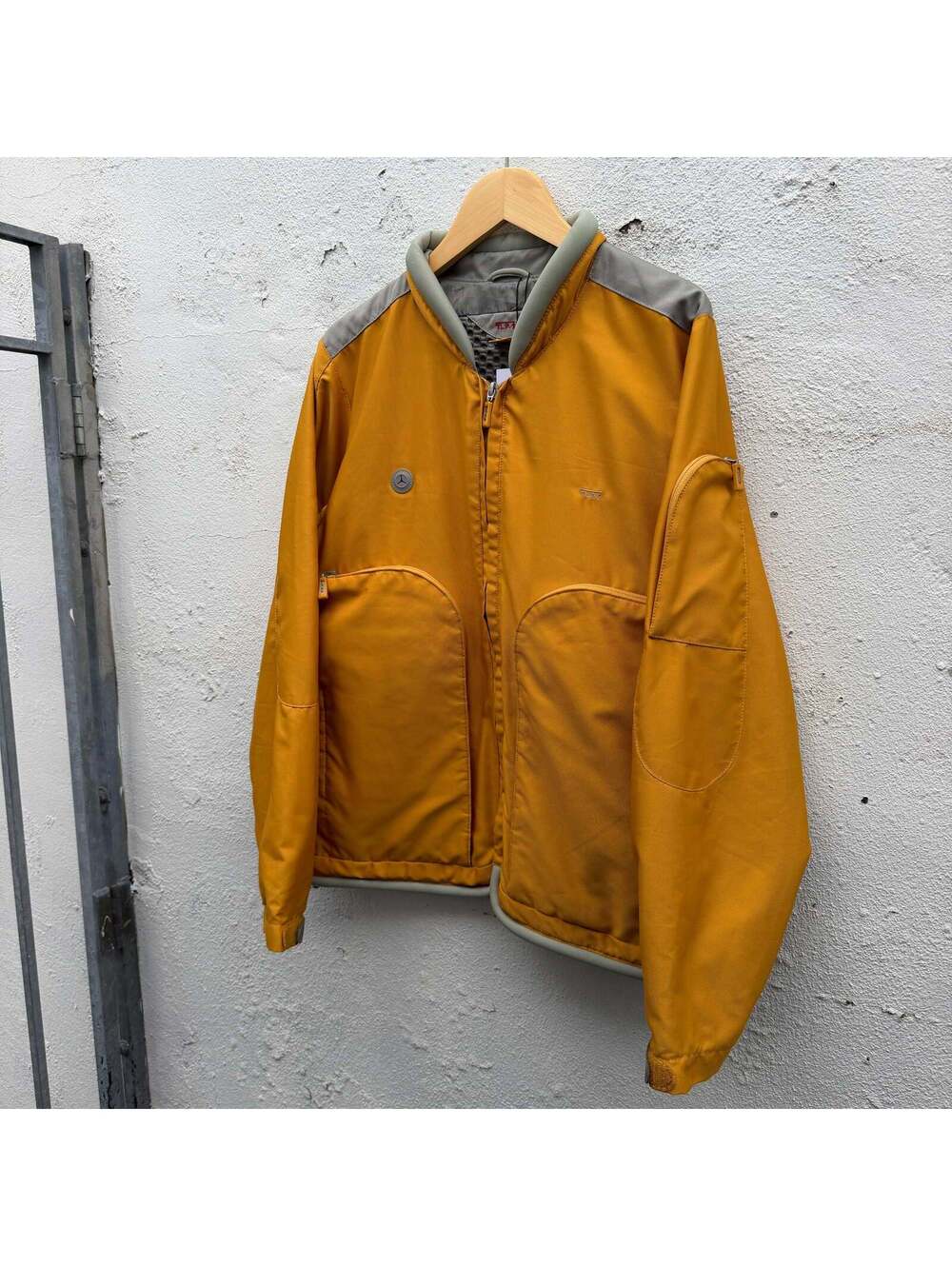 Tumi Technical travel Jacket 2000s